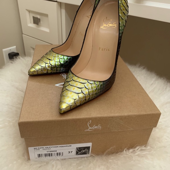 Brand New Christian Louboutin So Kate size 37(US7) - Picture 6 of 8